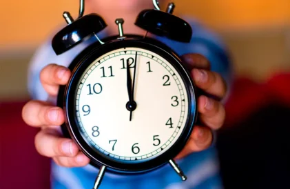 Alarm clock that indicates it's not too late to file the FAFSA.